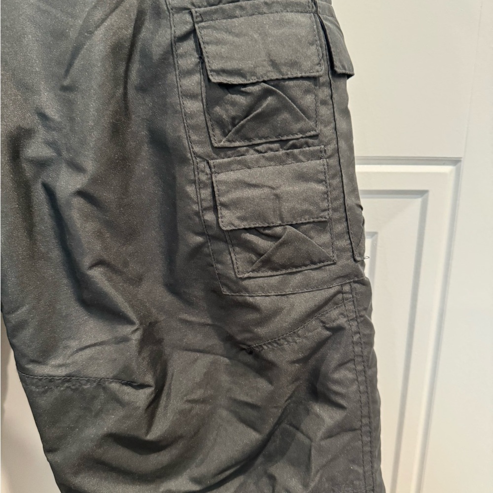 NWOT Arctic Quest kids snow pants 5/6 - Picture 4 of 7